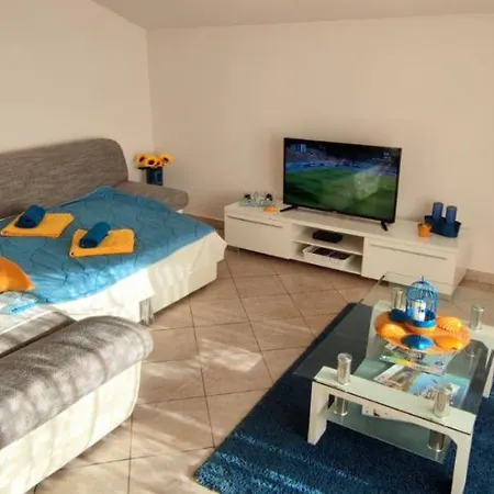 Lorena Apartment Kastelir